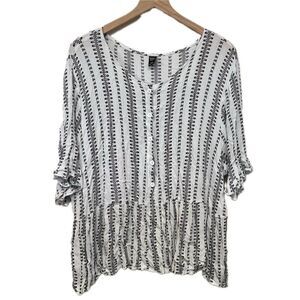 Emery Rose White & Black Leaf Striped Pattern Blouse - Size 5XL